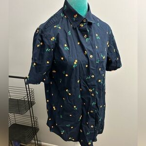 Men’s Old Navy, every day fit short sleeve button up